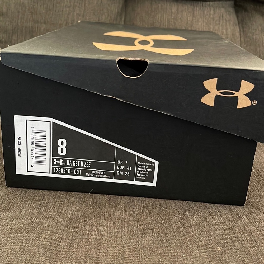 Under Armour Hi-top shoes
